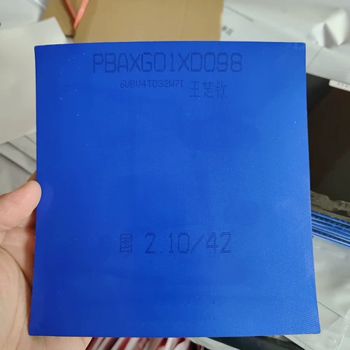 Название версии игрока национальной сборной. Специальный резиновый чехол. Неорганическая синяя губка. National Madness 3. Синий национальный чехол Madness 3.