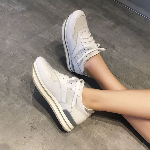 Высокая спортивная белая обувь на платформе, осенняя, тренд сезона, из натуральной кожи