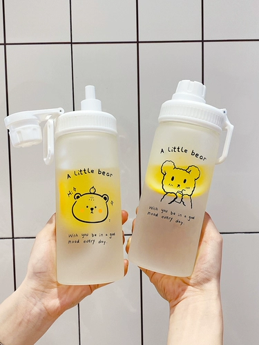 Портативный креативный матовый пластиковый милый свежий стакан со стаканом для школьников, чайная чашка, защита при падении, простой и элегантный дизайн