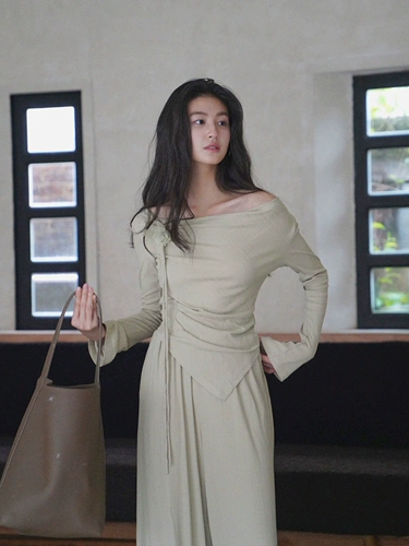 [Готовый запас] Овечий стиль [Цинхэ] Новый китайский стиль с откидным воротником, темперамент, зеленые широкие брюки с бабочкой, женский костюм