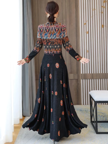 Демисезонное этническое приталенное элитное эластичное трикотажное длинное платье, этнический стиль, городской стиль