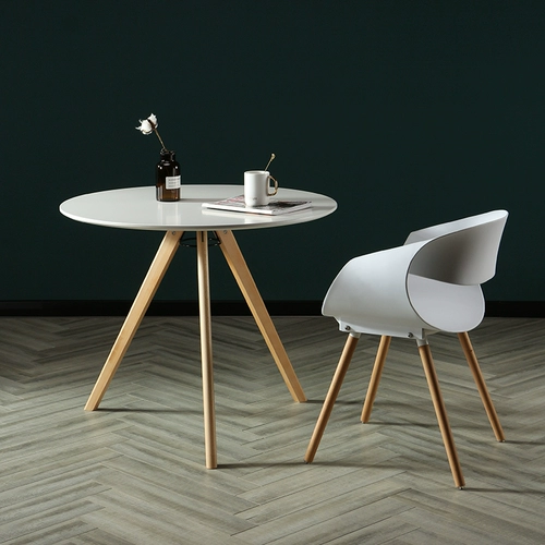 Стул Henson на заказ, скандинавский обеденный стул со спинкой, домашняя столовая, маленькая квартира, простой дизайнерский стул с ножкой из цельного дерева