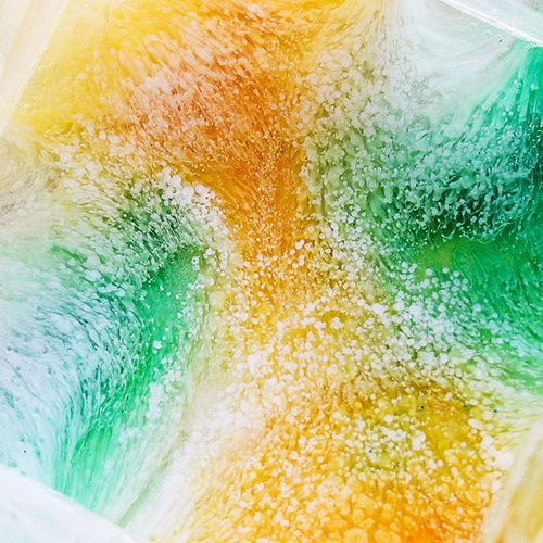 Crystal Glue 24 Развитие цвета.