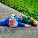 Пьяный карлик лежит на земле, Рождественский сад, украшение для двора, украшение из смолы, статуя, украшение