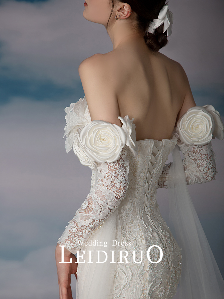 Elegant advanced wedding dress, french style, 2023, open shoulders, fitted, 