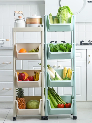 Кухонные полки положите овощи, голубые семя