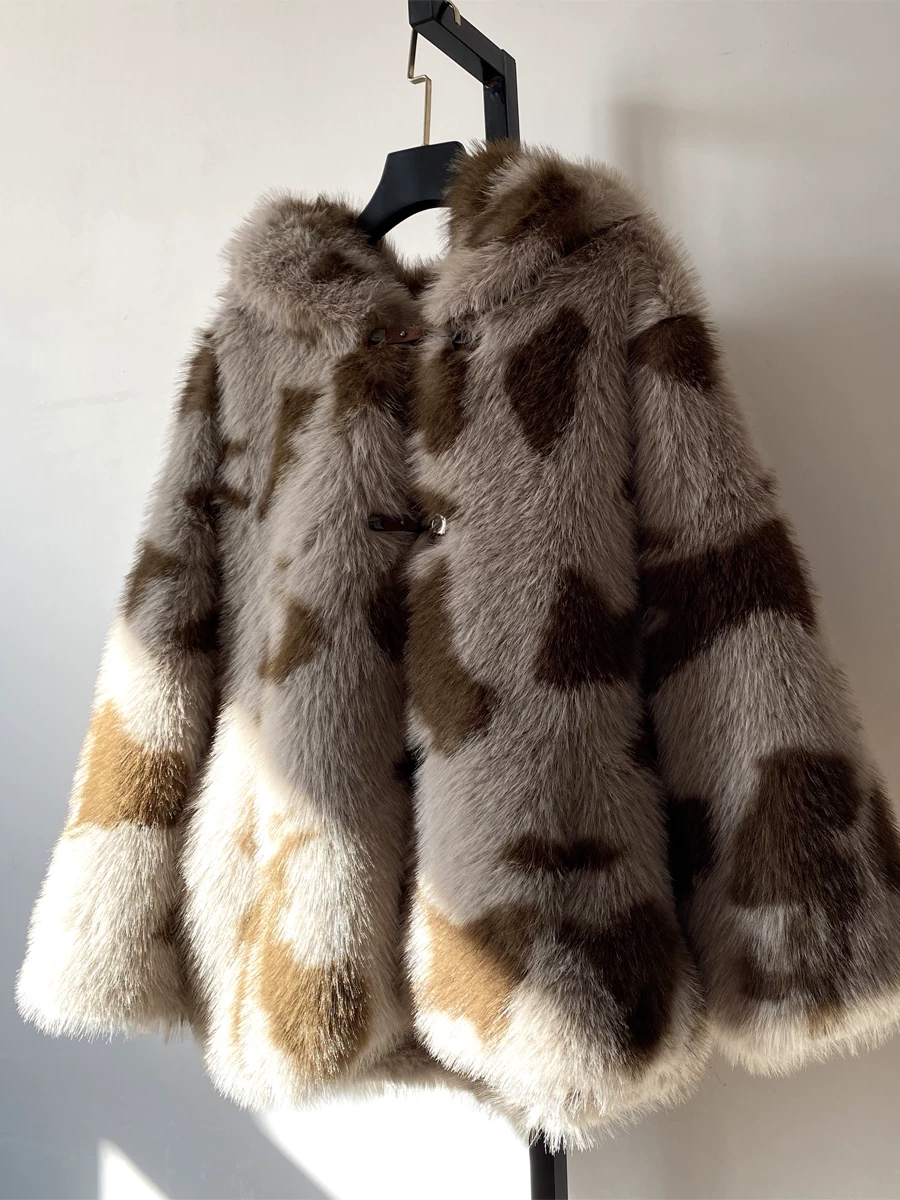 Экологически чистая imitation fur овечья лиса мех плюшевое пальто для женщин 2024 новая зимняя куртка утолщенная с капюшоном хлопковое пальто верхняя одежда