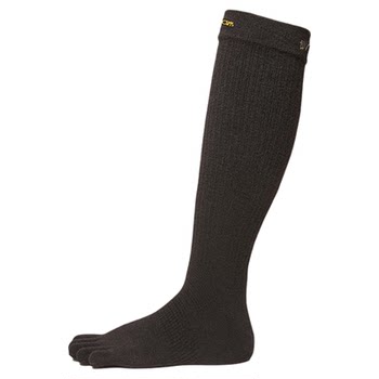 Vibram toe socks ແມ່ຍິງ breathable ສູງເທິງຕີນເປົ່າກິລາແລ່ນ toe socks sweat-wicking socks ແບບດຽວກັນສໍາລັບຄູ່ຜົວເມຍ