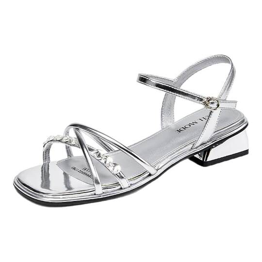 依思q水钻凉鞋女款2025新款夏季外穿粗跟绝美一字带银色沙滩凉鞋