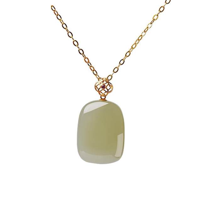 New 18K gold and jade pendant necklace from the palace