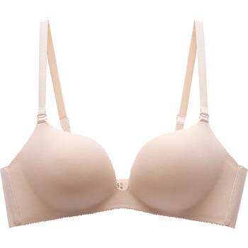 Ms. mannifen's small breasts gathered together to show her big bra