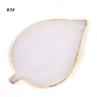 Листовая смола через звездное небо