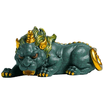 Tao Fuqis domineering lion high-end boutique can be raised and played with as a tea pet a high-end decoration for the living room and study room