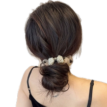 La tête de boulettes de cheveux fessier une perruque cervelle bague chevelure naturelle femelle de la mariée une cuillère arrière à la cuillère arrière disque de cheveux brat cheveux