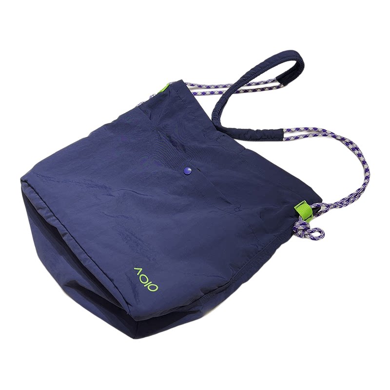 Lightweight sports water-repellent crossbody shoulder bag