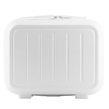 The small fresh, light and durable carrying suitcase