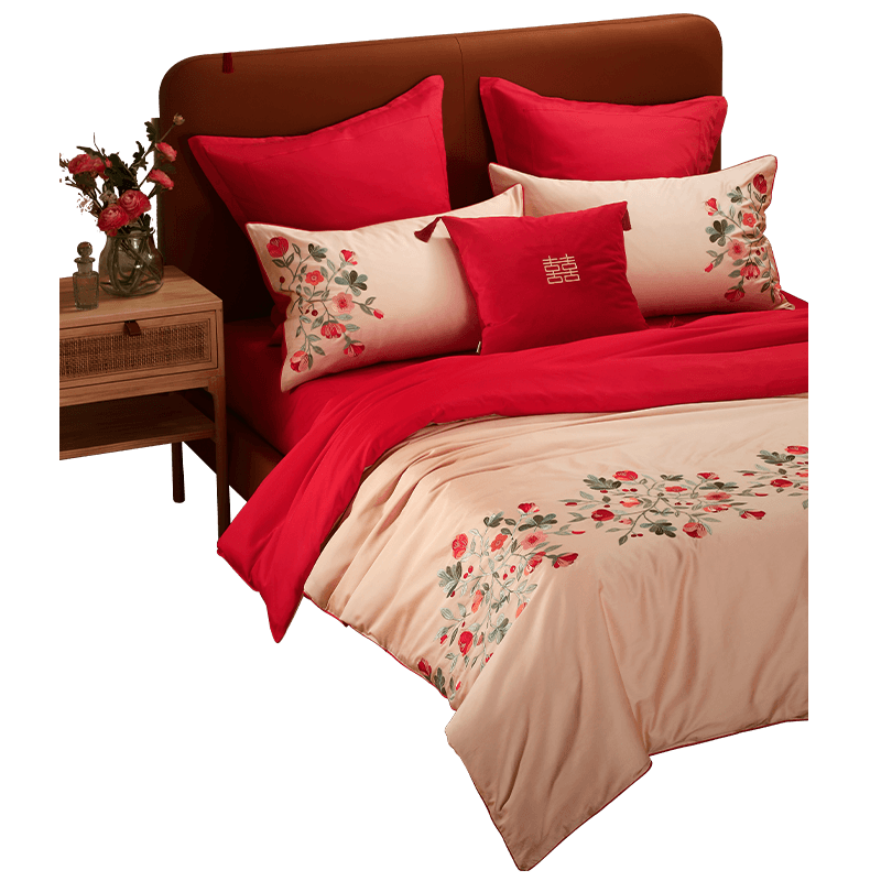 Champagne Gold Tribute Satin Wedding Quilt Pure Cotton Wedding Four piece Set All Cotton Wedding Red Wedding Quilt Set Bedding Supplies