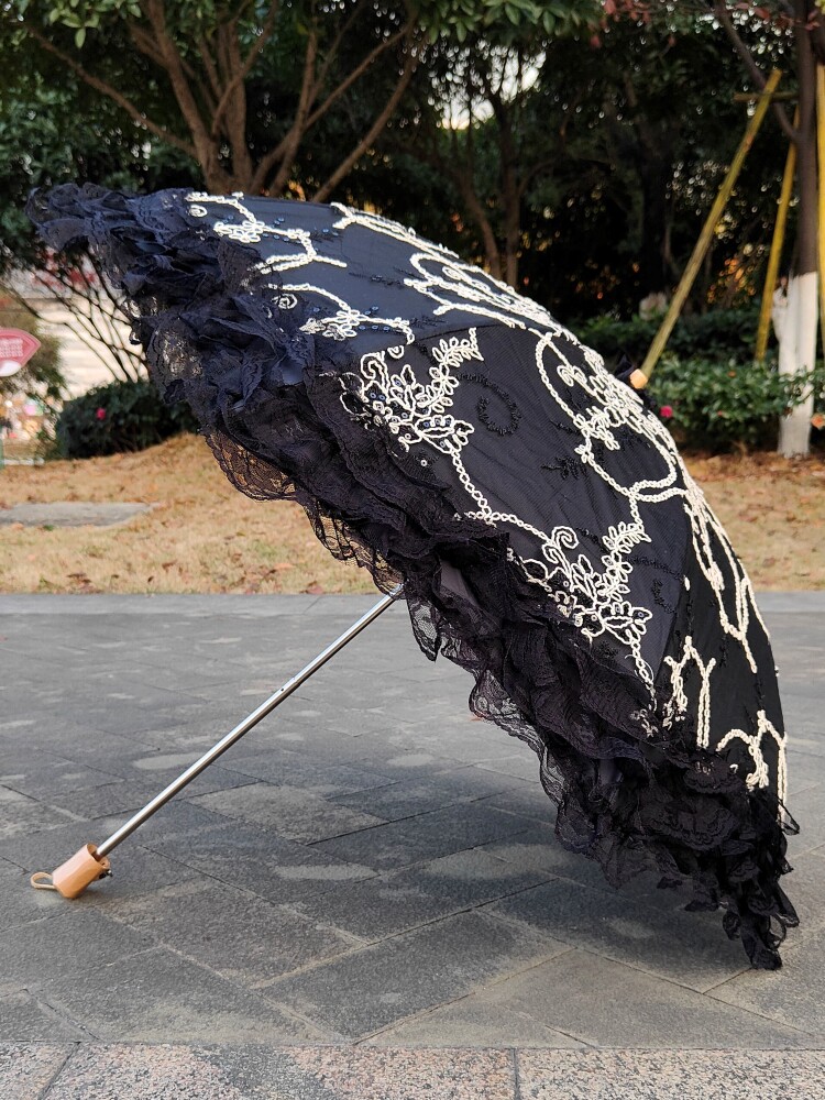 High-end black lace embroidered sequined sun umbrella, black vinyl, UV protection, sun and rain dual-use retro umbrella