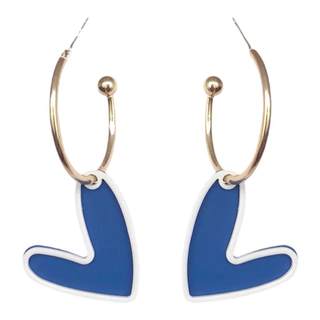 Buy two and get one free in the store. Cute female earrings.