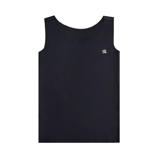 Women's big breasts with small summer