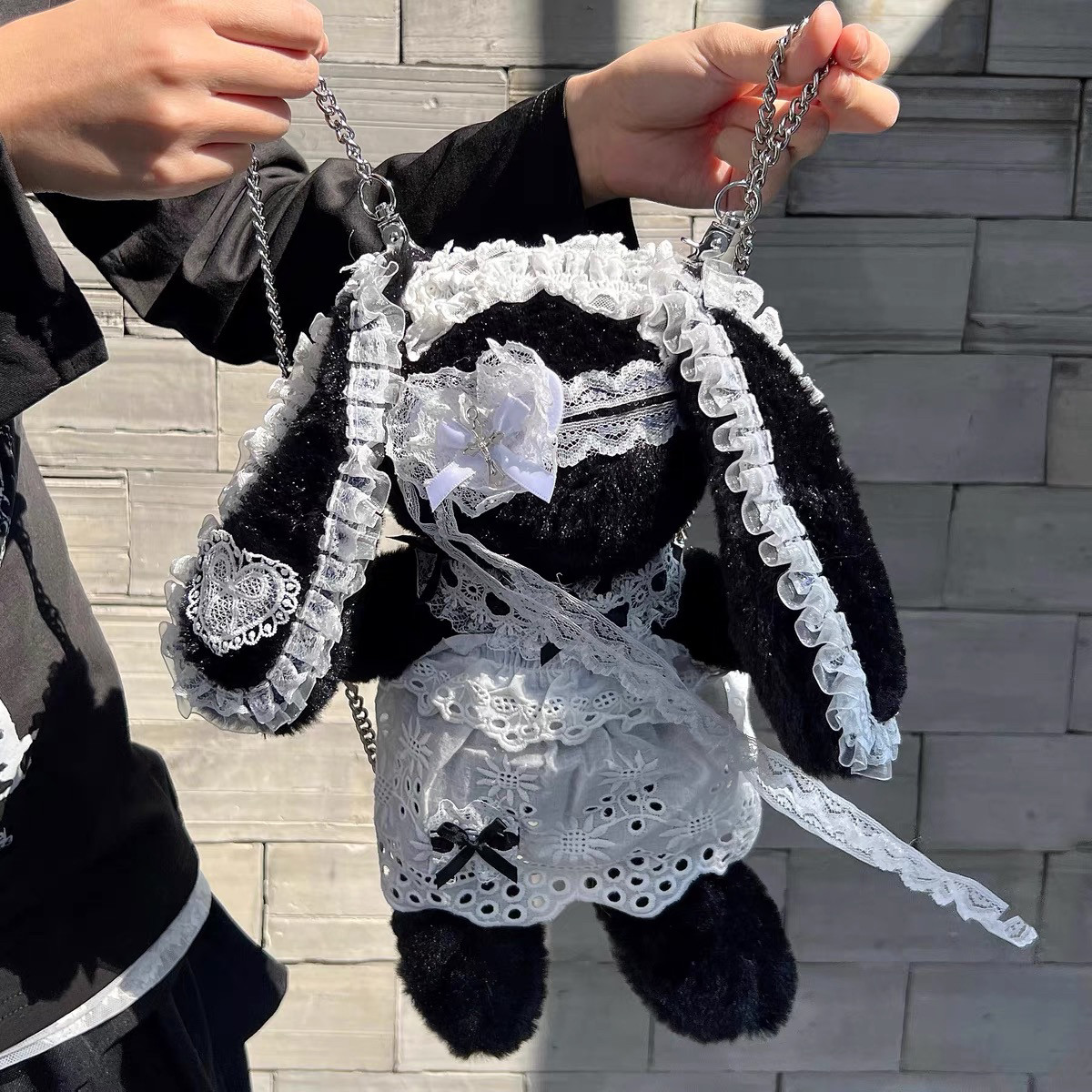 Original design, cute pink and white rabbit lace doll cartoon niche crossbody bag, hot girl Lolita plush bag