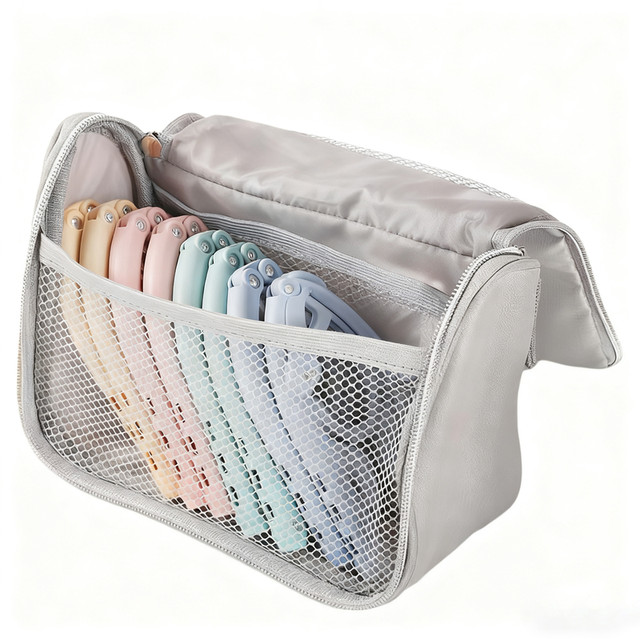 Portable travel folding clothes hanger