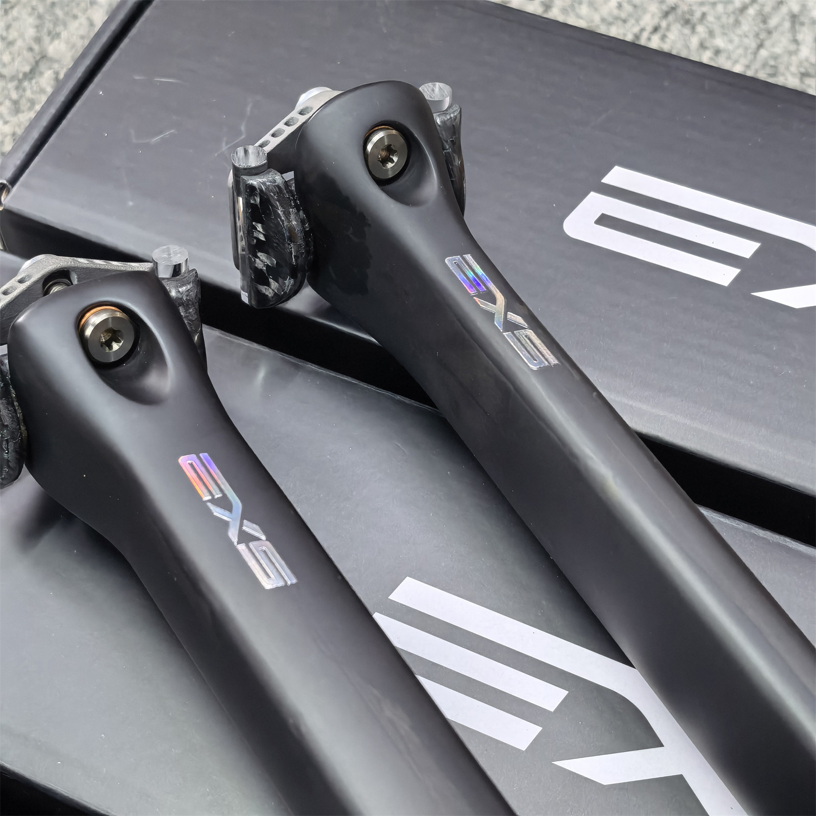 หลักอาน Exs Airank คาร์บอนไฟเบอร์ น้ำหนักเบาพิเศษ รุ่นใหม่ล่าสุด 1.0 2.0 น้ำหนักเพียง 108 กรัม