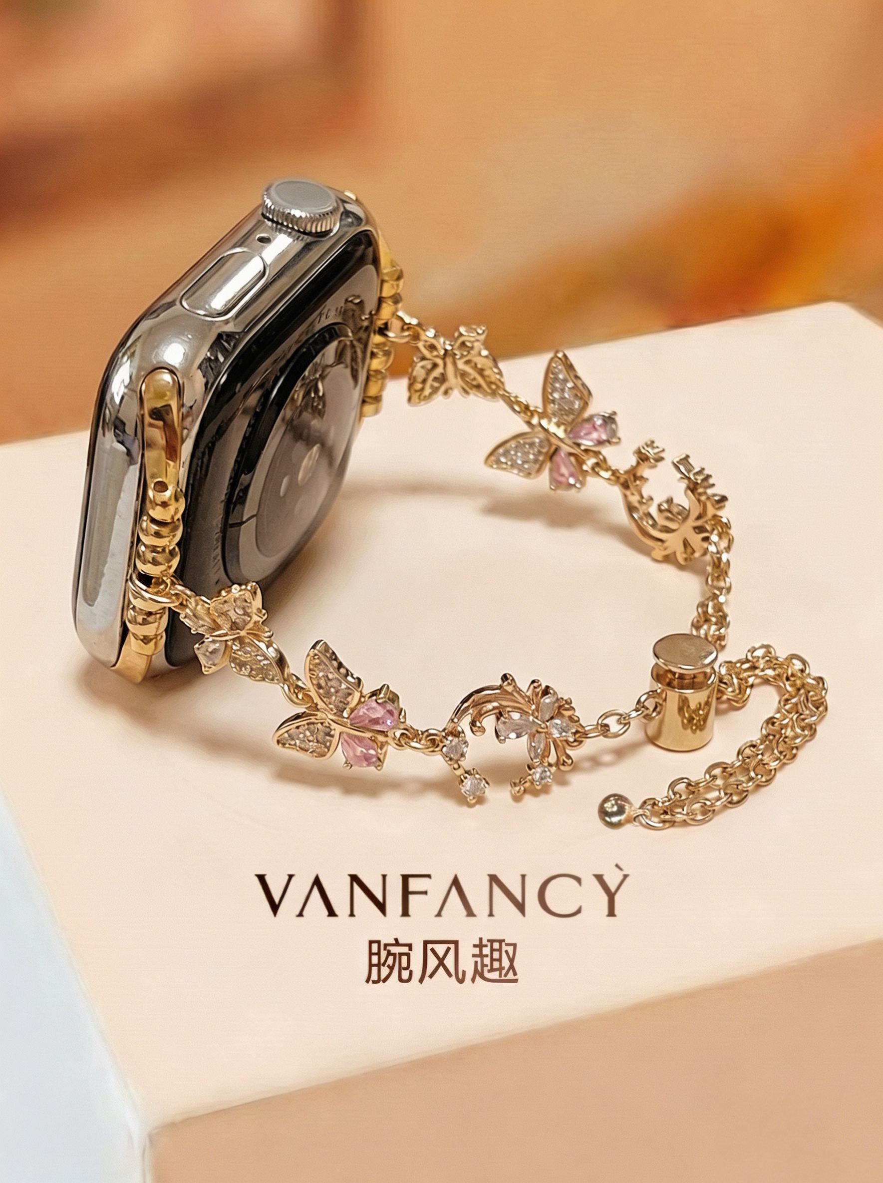【Tingdie Jinzhao】Suitable for Apple Retro Court Gold Butterfly Full Diamond Watch Strap iWatch 10/9/8/Ultra2/SE Women's S10/9/8/7/6 Generation Premium Summer