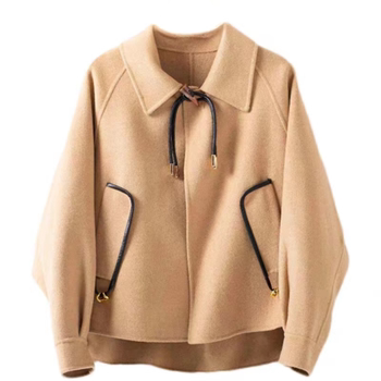 ເສື້ອຢືດ cashmere ສອງດ້ານຊັ້ນສູງສໍາລັບແມ່ຍິງຂະຫນາດນ້ອຍ 2023 ດູໃບໄມ້ລົ່ນແລະລະດູຫນາວໃຫມ່ cape woolen coat bat sleeves horn ປຸ່ມ