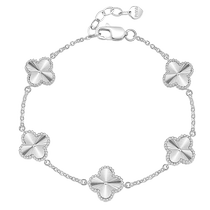 Platinum bracelet four-leaf clover five-flower girl Pt950 platinum bracelet pure 950 platinum hand jewelry new gift