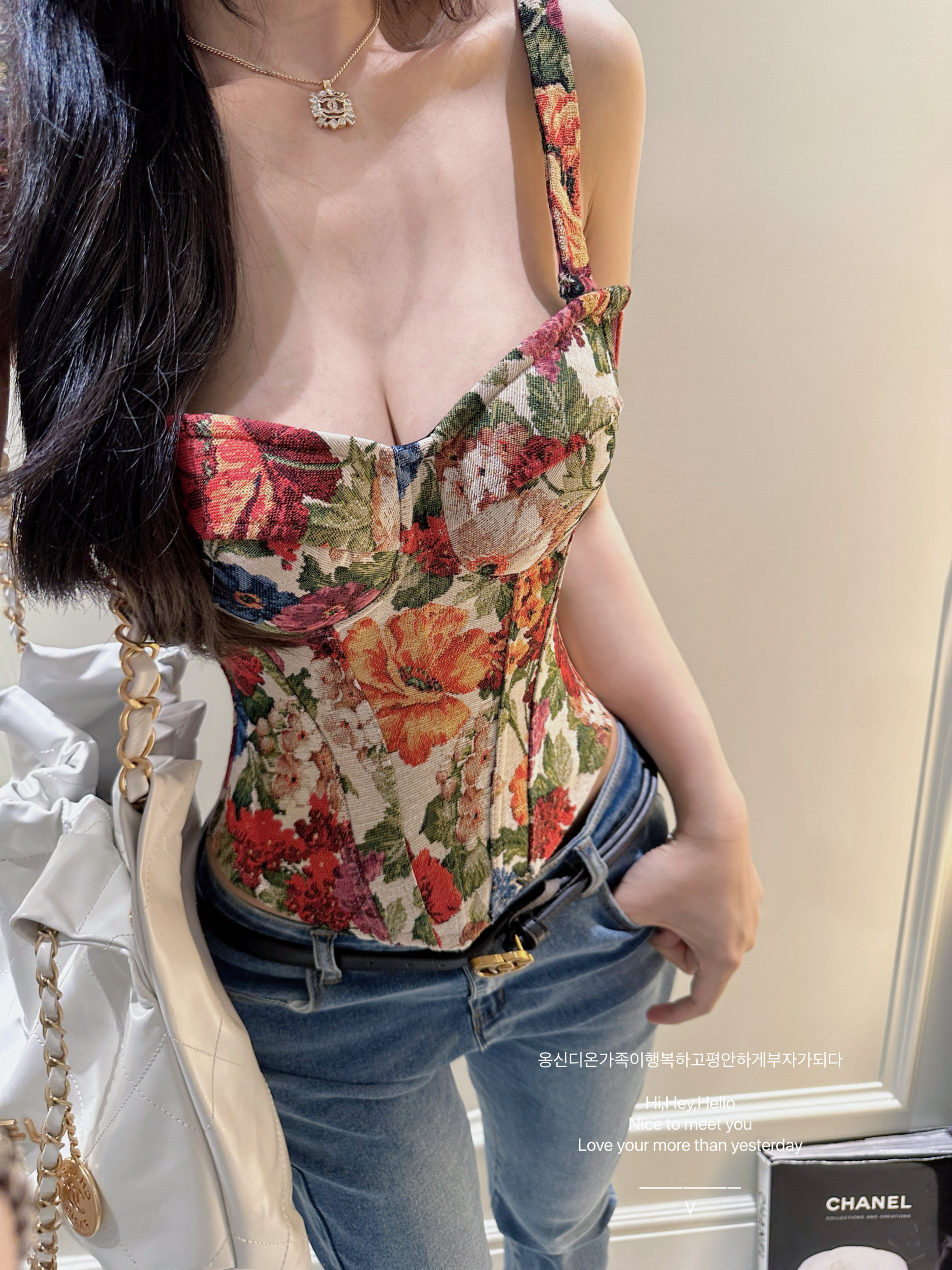 [Bordeaux Rose Garden] Vintage French Retro Style Fishbone Strapless Top for Women, Slimming and Waist-cinching