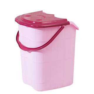 Household foot bath insulated over the calf and enlarged height bucket