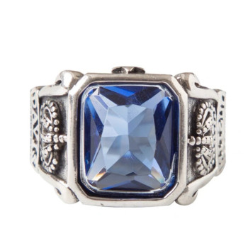 Vintage aged inlaid square blue zirconium crown ring