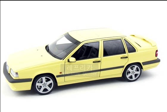 โมเดลรถโลหะสเกล 1:18 รุ่น Otuo Autoart Volvo 850 รุ่น Volvo 850 T-5R แบบซีดาน