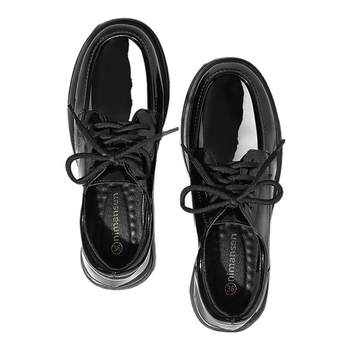 Small leather loafers that make your feet look smaller and increase your height