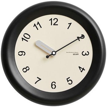 Wall clock with high appearance and decoration