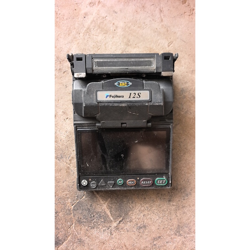Negotiable Price for Fujikura 12S Fiber Optic Fusion Splicer Unit, Ex-Warehouse, in Like-New Condition, as if It Were Serviced Negotiable Price for Fujikura 12S Fiber Optic Fusion Splicer Unit, Ex-Warehouse, in Like-New Condition, as if It Were Serviced