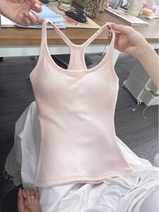粉色修身工字吊带背心女外穿2026年夏季新款带胸垫遮副乳辣妹上衣