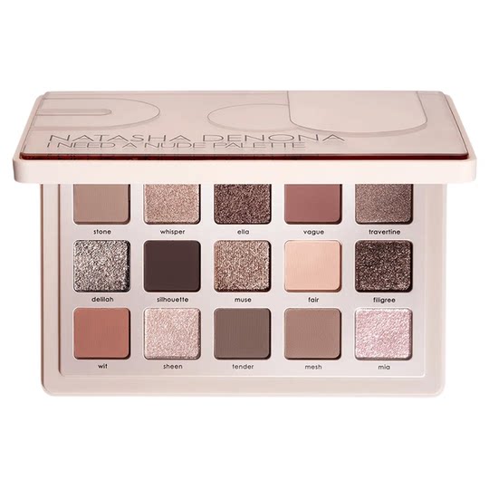 Natasha's fifteen-colored eyeshadow palette gentle to me