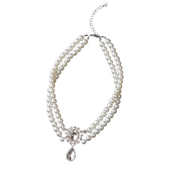 The fugitive princess pearl necklace is a high-end clavicle chain.