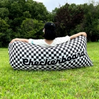 Черно-белая шахматная доска