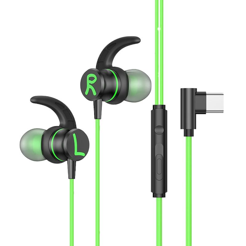 Type-c e-sports gaming headset is universal for listening and positioning