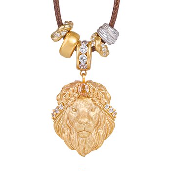 Retro high-end design silver lion pendant necklace