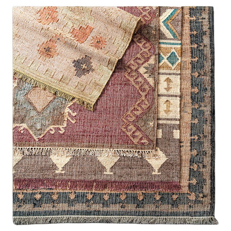 Retro and elegant natural jute hand-woven carpet