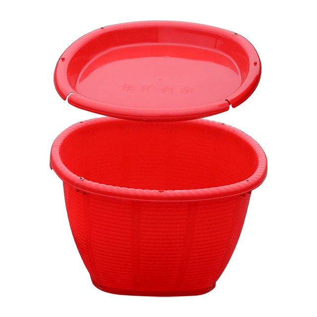 Plastic baskets to prevent bamboo weaving and picking grain