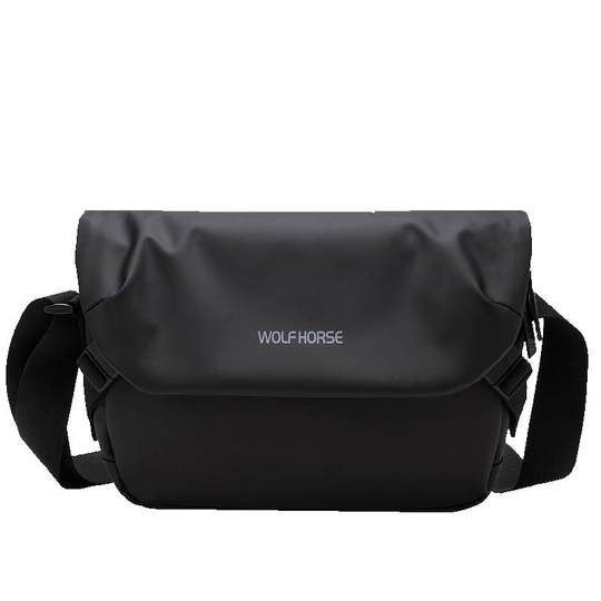 斜挎包男多功能潮胸包邮差通勤包磁吸扣背包男士运动单肩骑行跨包