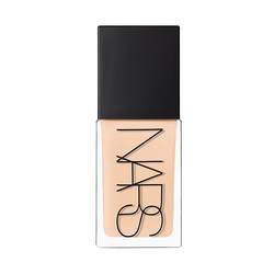 NARS Super Square Bottle Glowing Beauty Liquid Foundation nourishes the skin and lasts without powder sticking or dullness