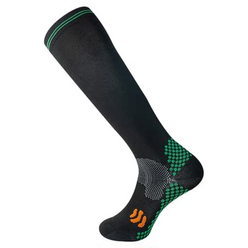 Socks calf compression ກິລາມືອາຊີບສໍາລັບແມ່ຍິງ summer skipping ແລ່ນ compression ທີ່ເຂັ້ມແຂງ socks ຖົງຕີນໂຍຜະລິດ compression socks