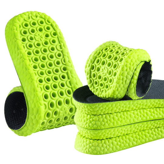 Estar de pie durante mucho tiempo no te cansará. Las plantillas para hombre pueden prevenir el dolor de pies, la artemisa y desodorizar.