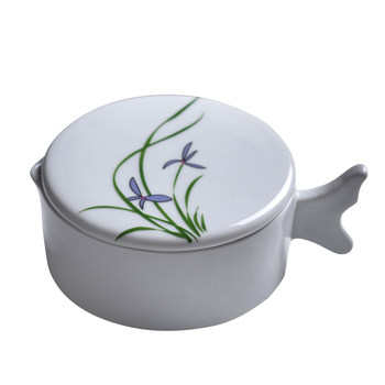 Defective goods cleared from warehouse, celadon supplies for study room